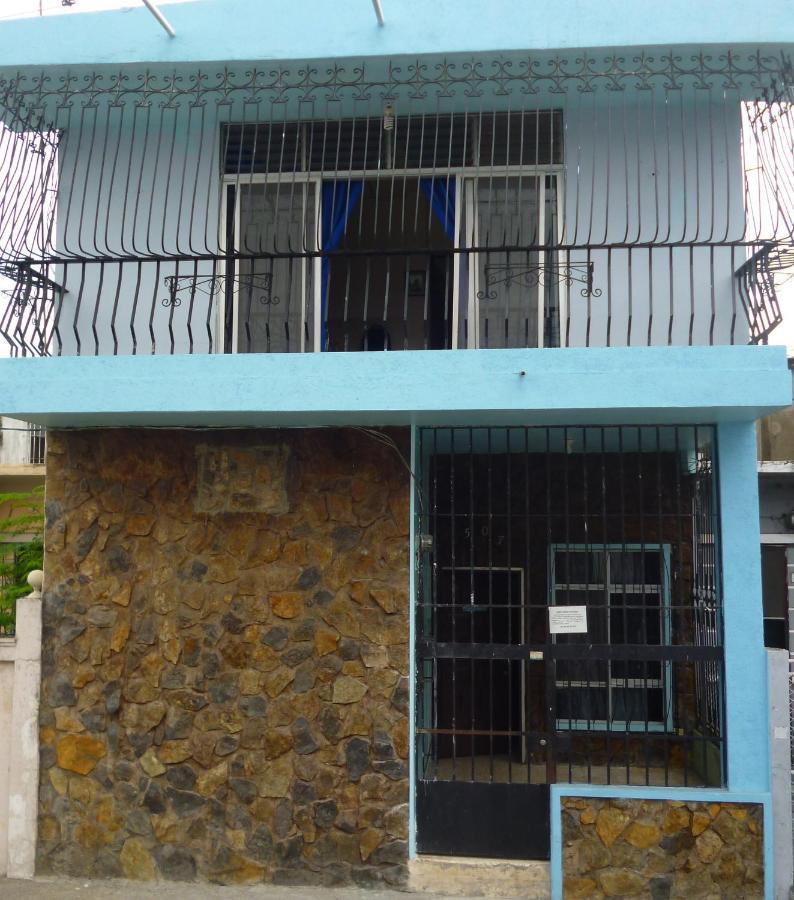 Habitación en casa particular Celeste Guayaquil